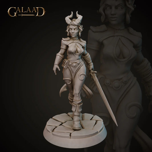 Galaad - Tiefling Walk 01 Fighter - Tieflings 2023 June